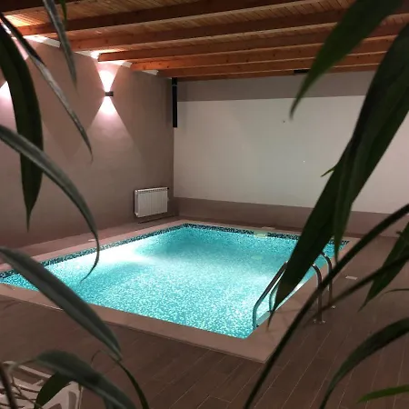 With Swimming Pool - Zboriste * Brod